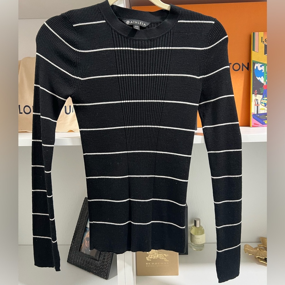 {Athleta} Black & White Knit Sweater